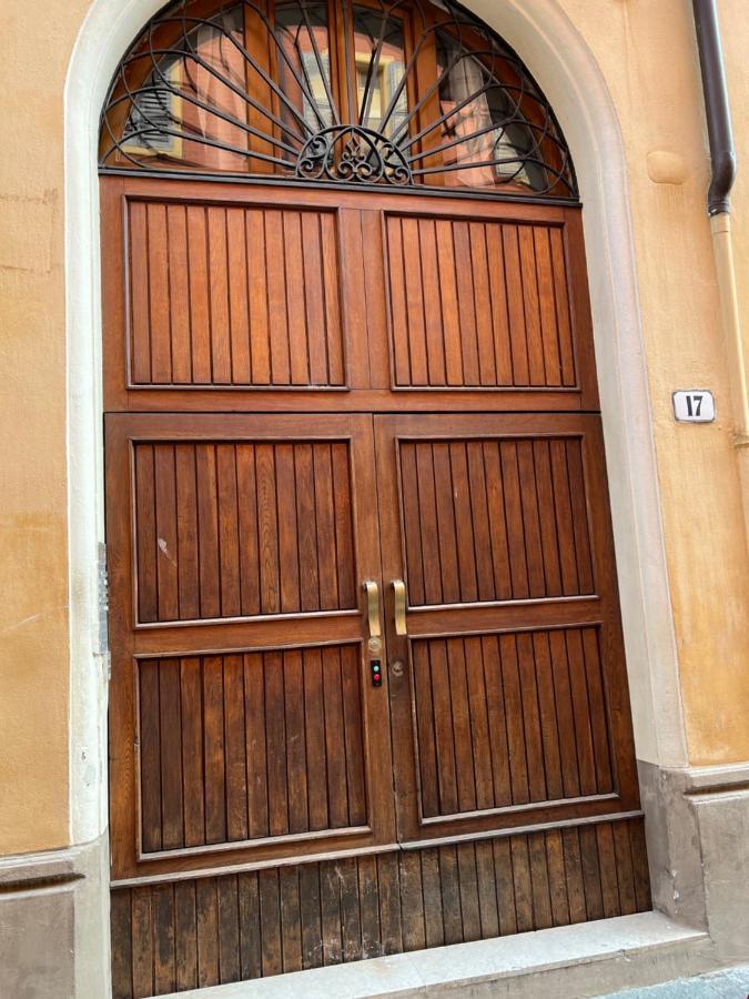 דירות מודנה La Mansarda In Centro מראה חיצוני תמונה